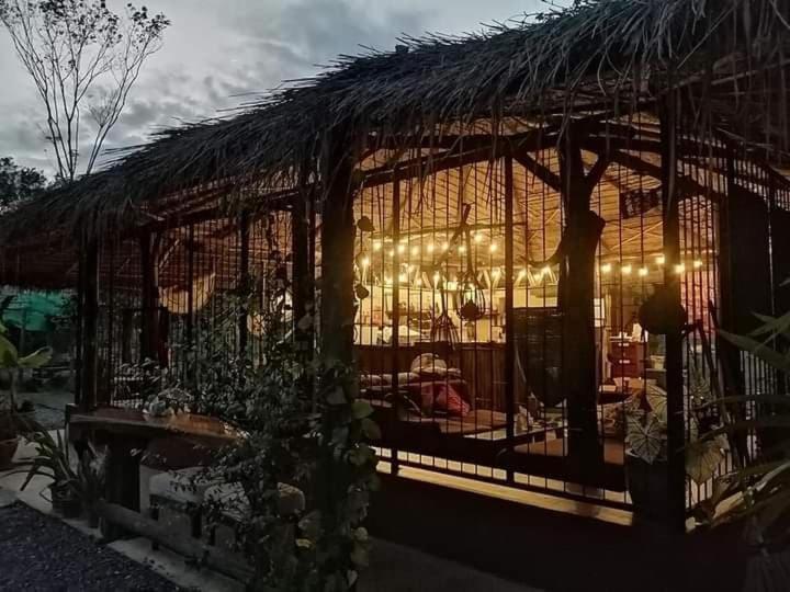 Baan Farang Homestay Phra Saeng Ban Nam Dam Dış mekan fotoğraf