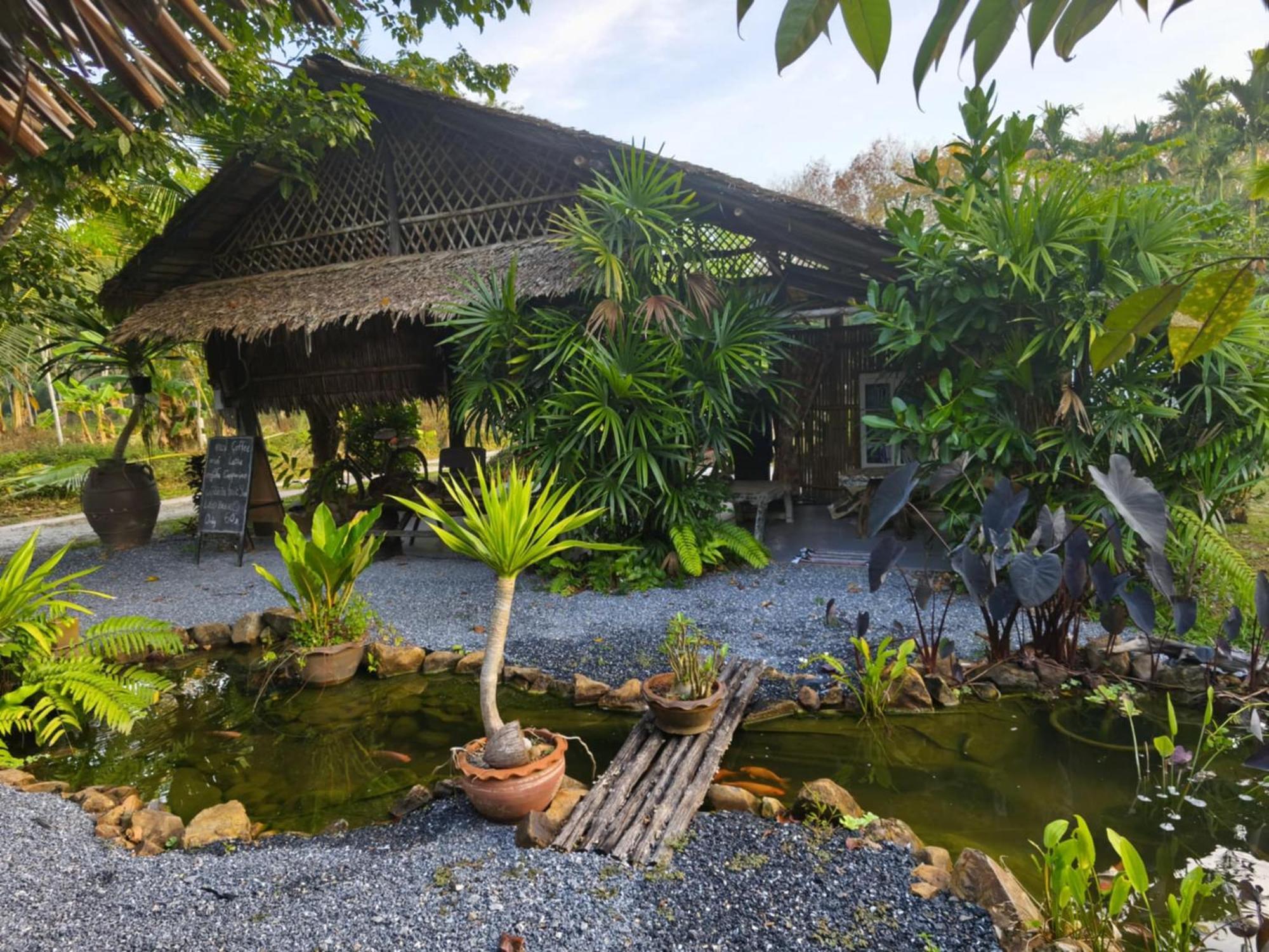 Baan Farang Homestay Phra Saeng Ban Nam Dam Dış mekan fotoğraf