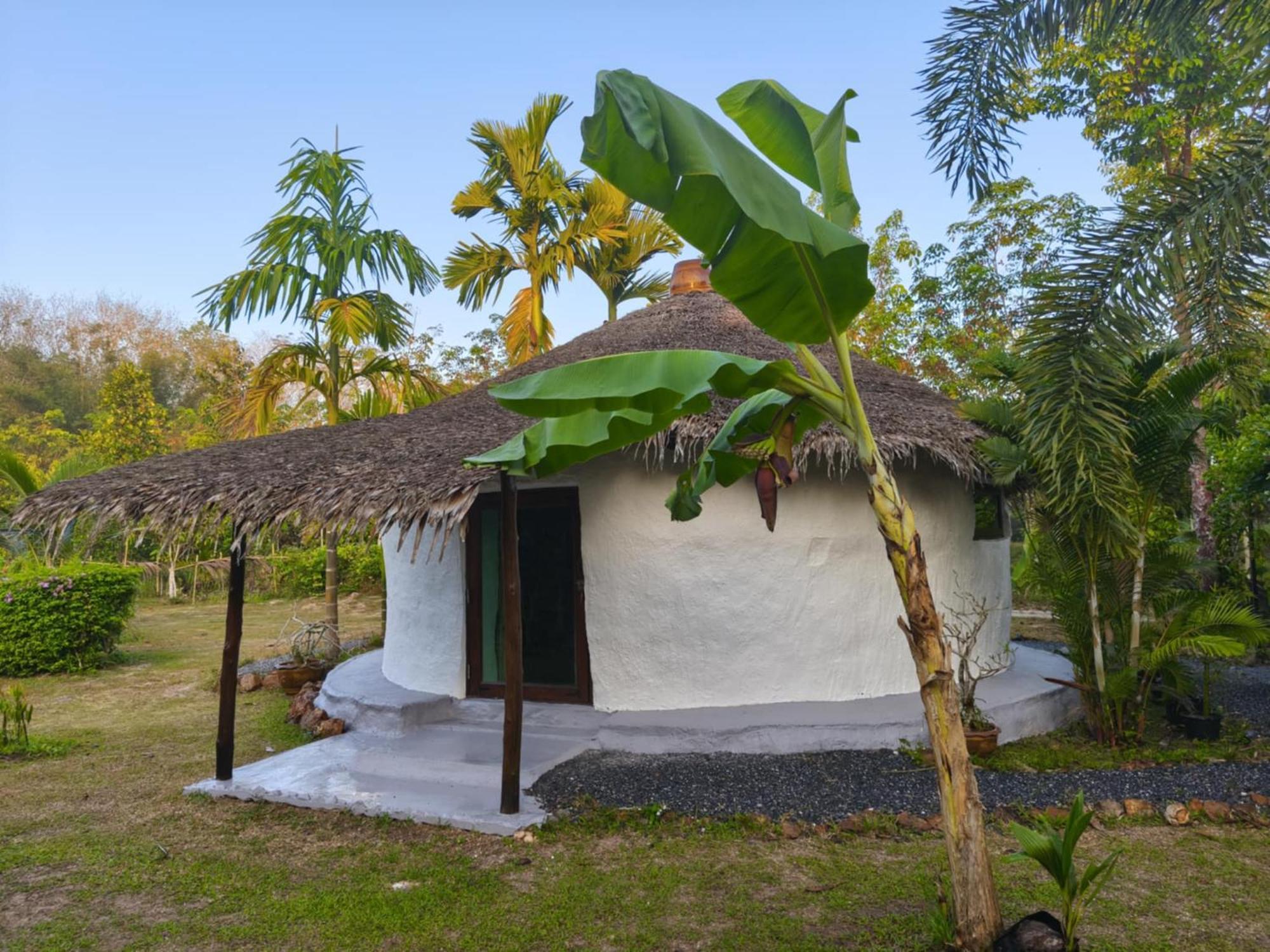 Baan Farang Homestay Phra Saeng Ban Nam Dam Dış mekan fotoğraf